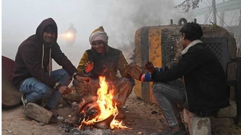 Chhattisgarh Weather : छत्तीसगढ़ में फिर बढ़ी कड़ाके की ठंड, उत्तर-पश्चिम से आई सर्द हवाओं ने बढ़ाई ठिठुरन