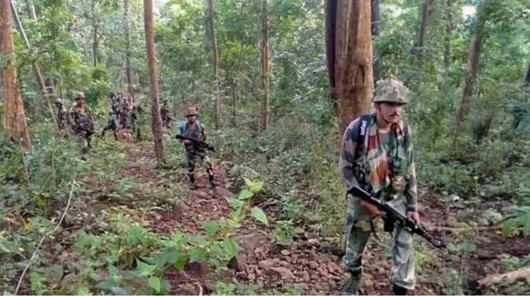 Naxalite Encounter : बीजापुर में सुरक्षाबलों की बड़ी कार्रवाई, मुठभेड़ में 2 नक्सली ढेर