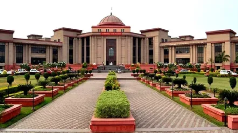 Bilaspur High Court : बिलासपुर हाईकोर्ट का अहम आदेश, स्कूल शिक्षा विभाग की डीपीसी प्रक्रिया पर लगाई अंतरिम रोक