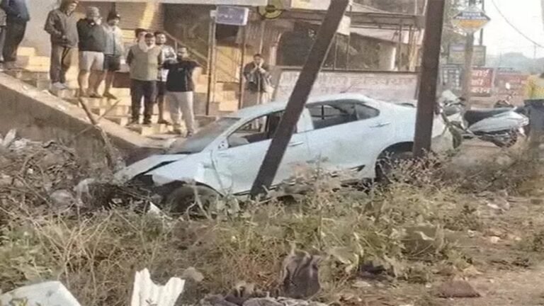 CG NEWS : दर्दनाक सड़क हादसा, कार पलटी, 26 वर्षीय युवक की मौके पर मौत