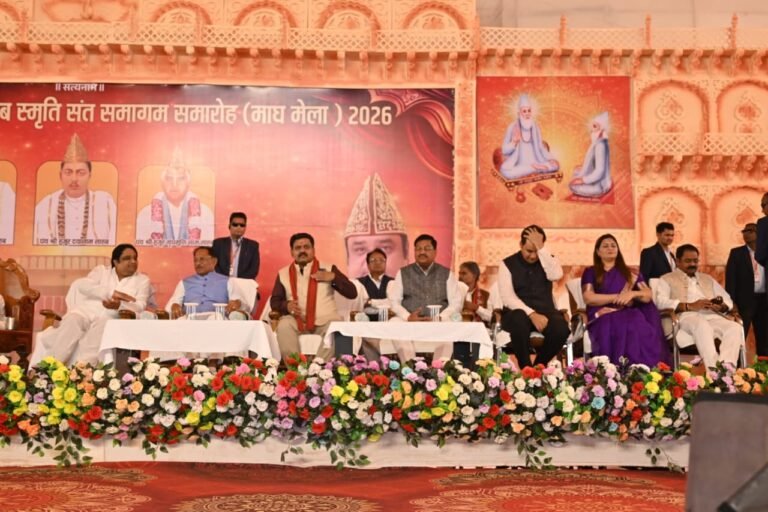 छत्तीसगढ़ विकसित प्रदेश बनने की ओर तेजी से अग्रसर -मुख्यमंत्री श्री साय,मुख्यमंत्री विष्णु देव साय सतगुरु कबीर संत समागम समारोह दामाखेड़ा में हुए शामिल