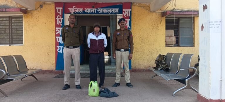 Akaltara police station takes swift action against those selling illegal liquor