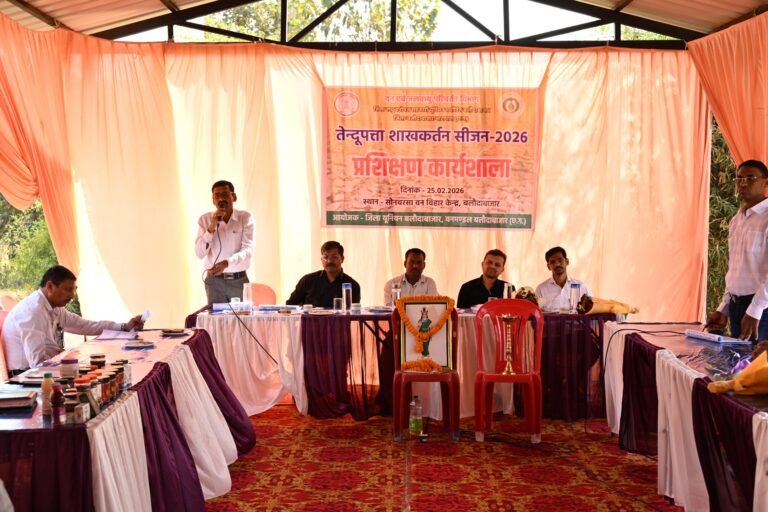 सोनबरसा में तेन्दूपत्ता संग्रहण वर्ष 2026 हेतु शाखाकर्तन कार्यशाला आयोजित