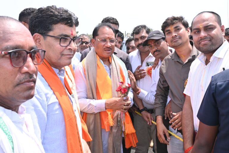 मुख्यमंत्री विष्णु देव साय सुशासन तिहार में शामिल होने करहीबाजार पहुंचे, कई विकास कार्यों की दी सौगात
